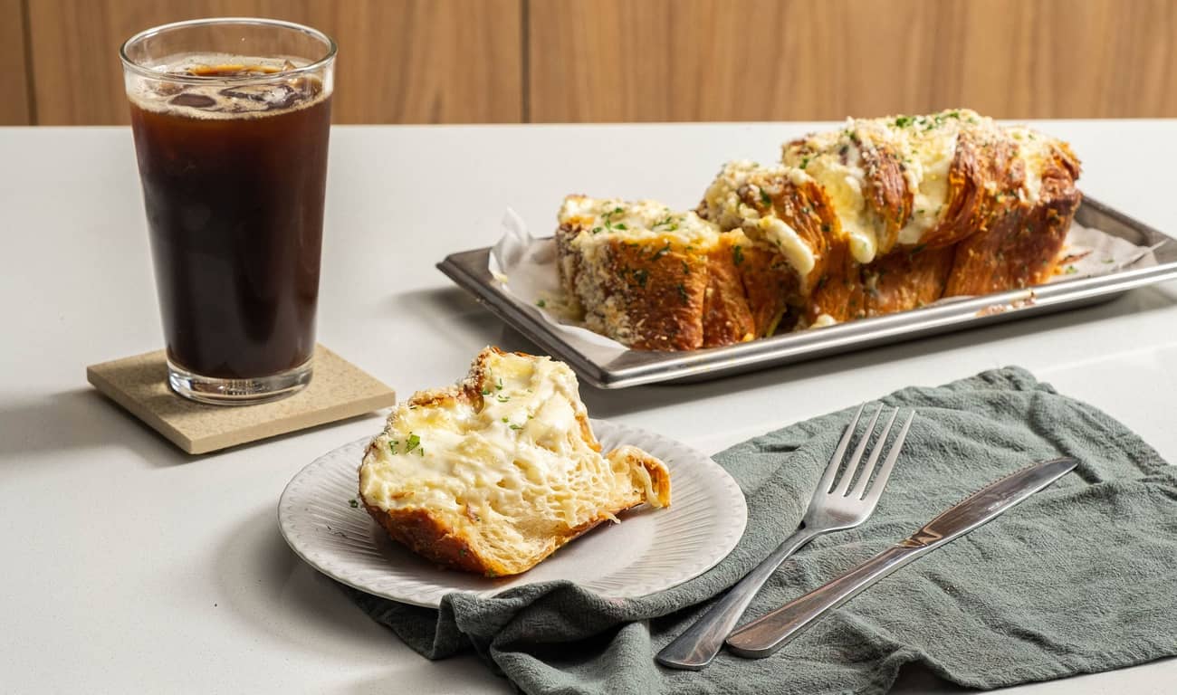 Korean Cheesy Garlic Loaf
